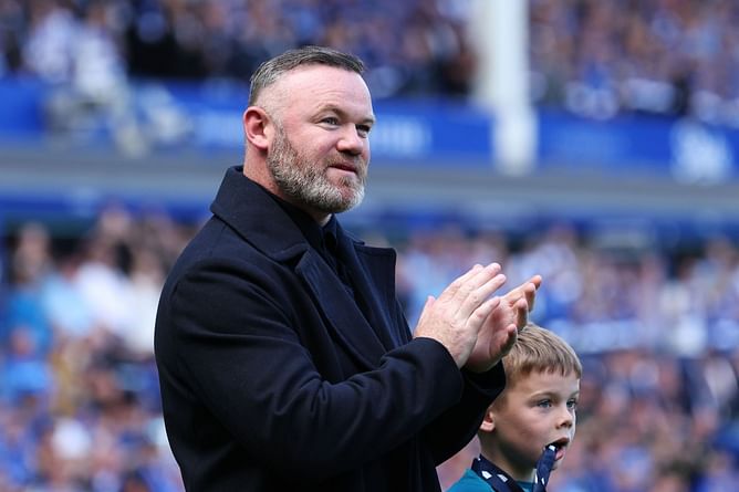 Wayne Rooney names three signings Manchester United to make this season; One former player and 2 Chelsea targets