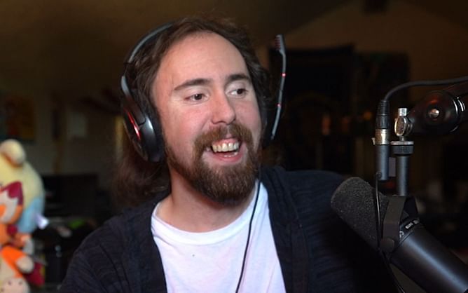 "Men don't want to look at an ugly b**ch": Asmongold gives his take on attractiveness in video games