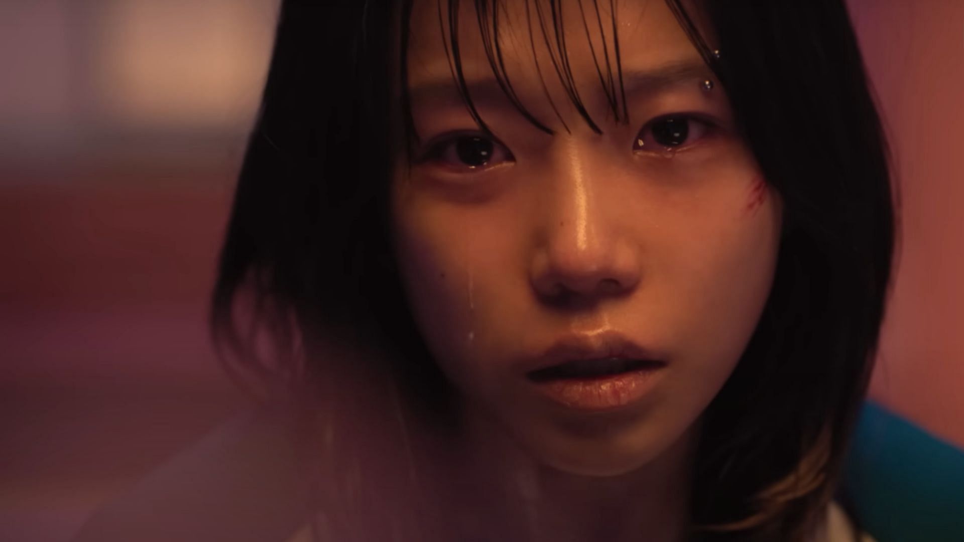 A still of Jun-Hee from the show (Image via YouTube/Netflix)