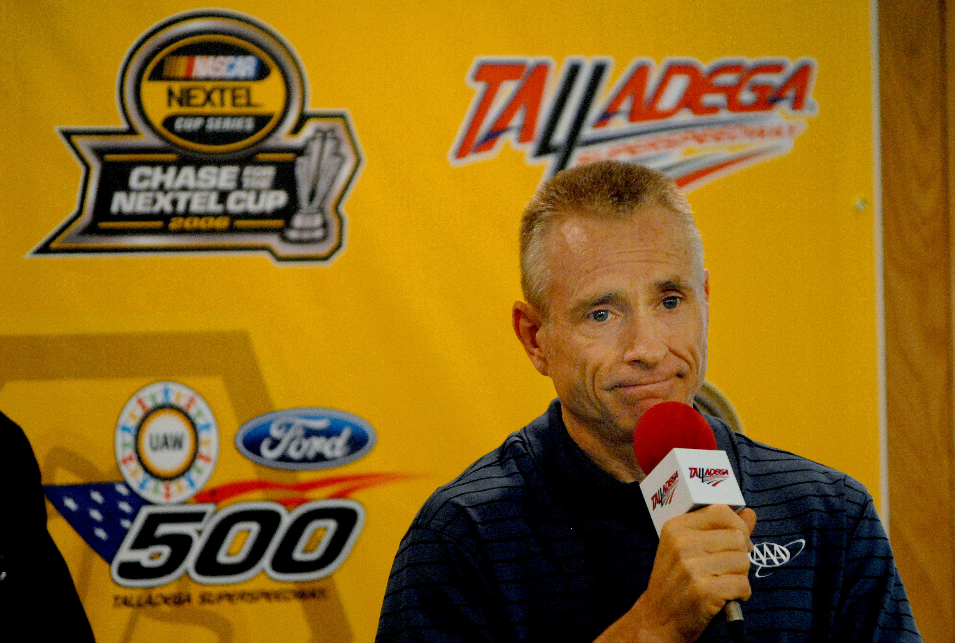 NASCAR Nextel Cup: UAW Ford 500 - Practice - Source: Imagn