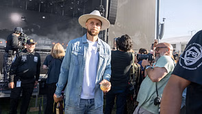 Steph Curry spotted with $76,400,000 49ers star at BottleRock Festival