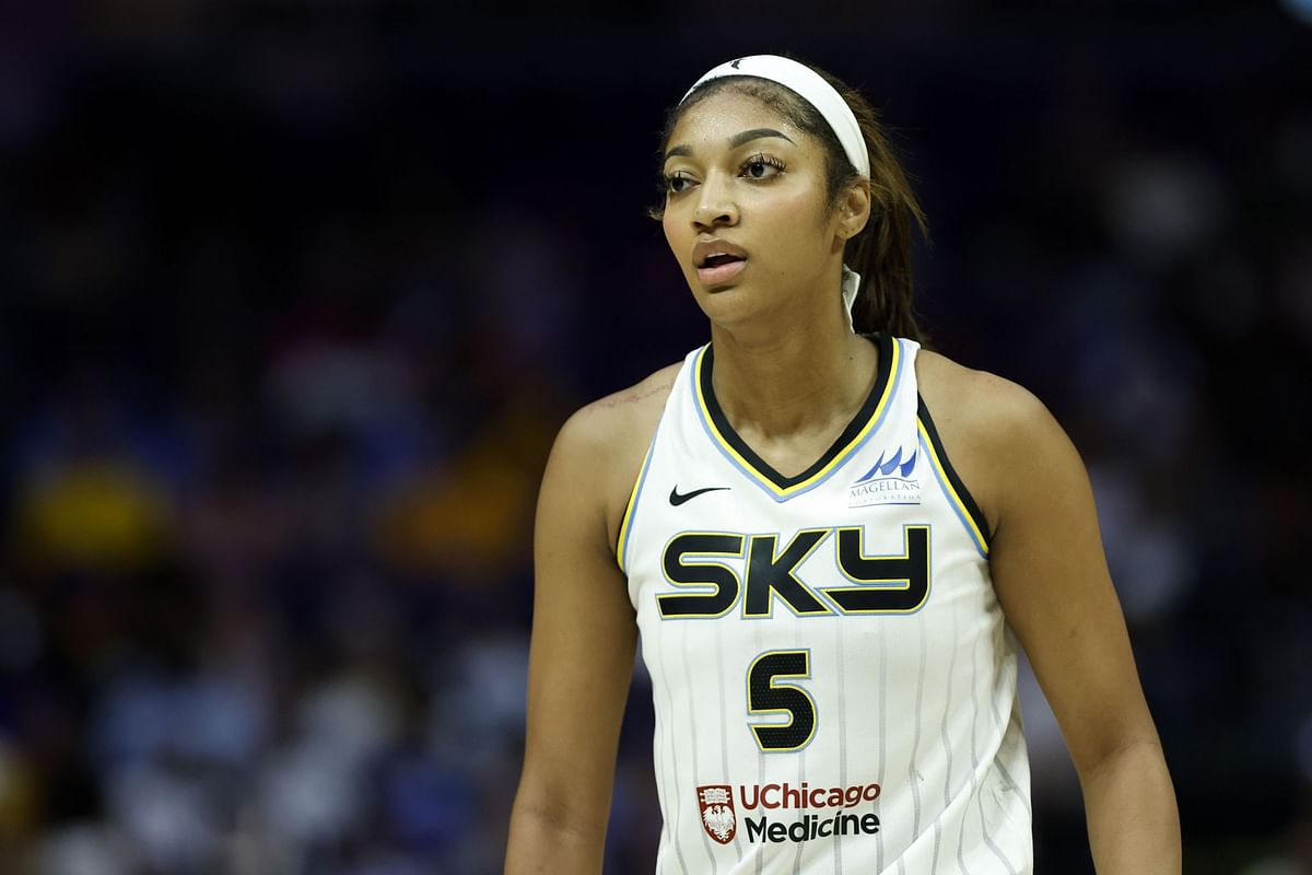 "At least he told the truth"- WNBA fans react to Chicago Sky coach Tyler Marsh's take on alleged racial abuse toward Angel Reese