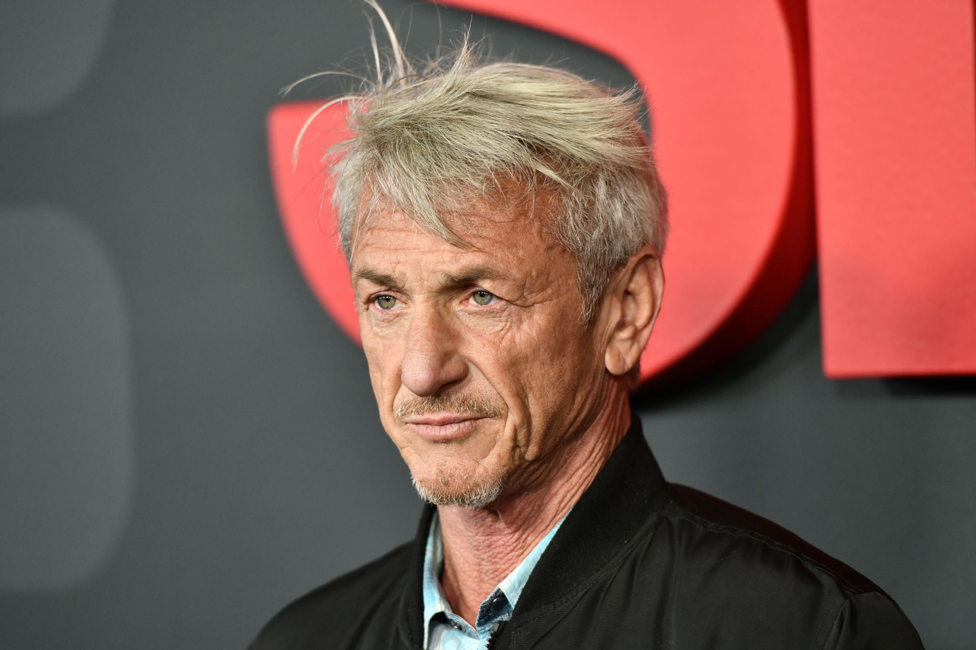 Sean Penn claims Trump would try to "destroy the world" if he tries to regain power after his second term