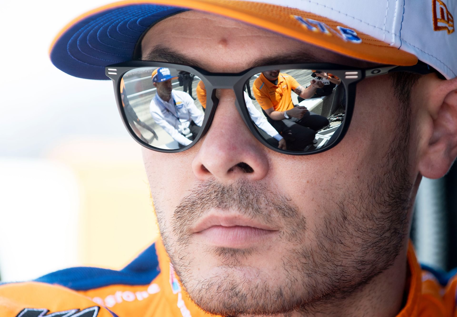 Arrow McLaren/Rick Hendrick driver Kyle Larson (17) looks out from his pit box Friday, May 24, 2024 - Source: Imagn