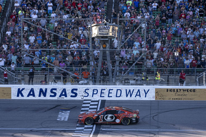 5 NASCAR drivers with the most Cup Series wins at Kansas