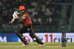 Debutant Will O'Rourke strikes in his first over after being smashed for consecutive fours by Atharva Taide in LSG vs SRH IPL 2025 match [Watch]