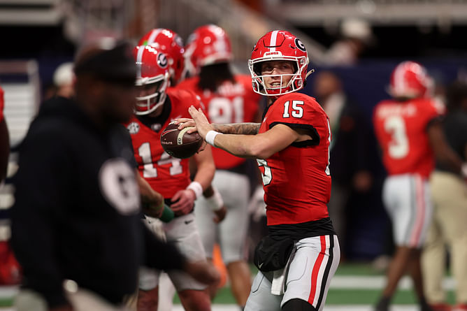 "Last year, he looked a little bit shaky": CFB analyst doubts Carson Beck's abilities despite giving him a position on top 10 QB list