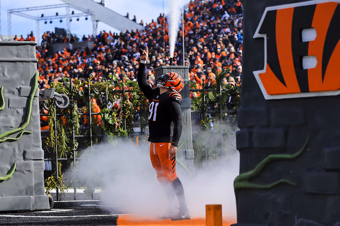 "It’s a bad look": 3x Super Bowl champ rips Bengals over stalled Trey Hendrickson and Shemar Stewart contracts