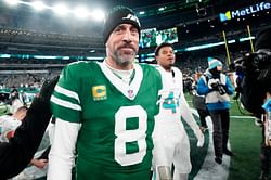 Ex-NFL QB claims Aaron Rodgers dodged becoming "traveling road show" by dragging his Steelers' deal