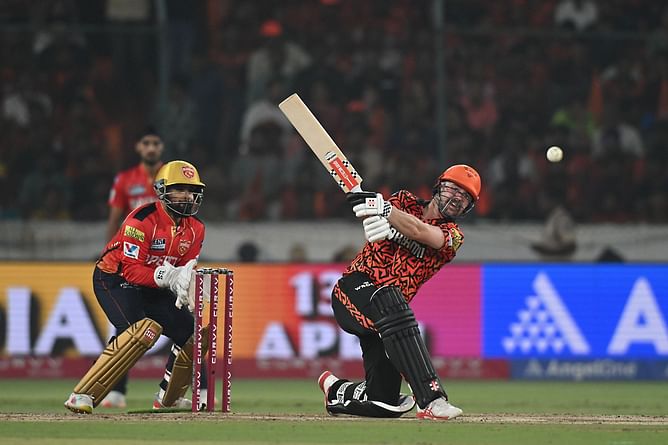 Is Travis Head playing today's RCB vs SRH IPL 2025 match?