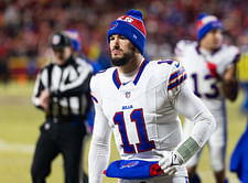 Mitchell Trubisky's wife, Hillary, drops 5-word message as Bills QB prepares for 9th career year