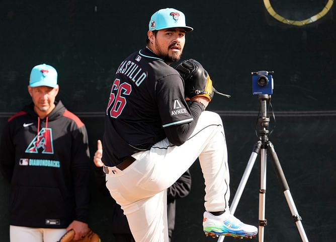 Mets announce acquisition of D'Backs lefty before Yankees series