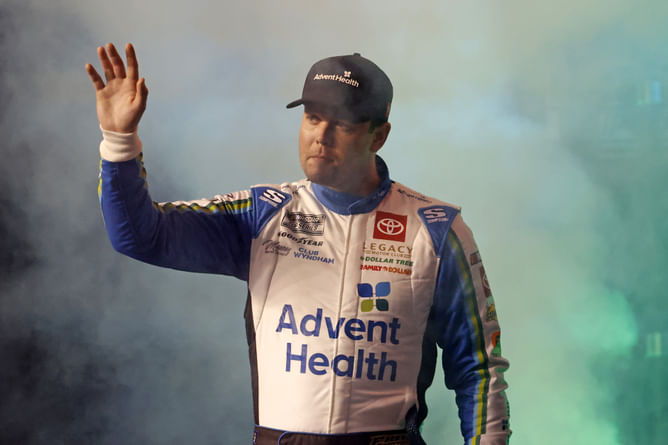 Erik Jones reflects on 300th Cup Series career start at Texas: "Being around for that long is never easy"
