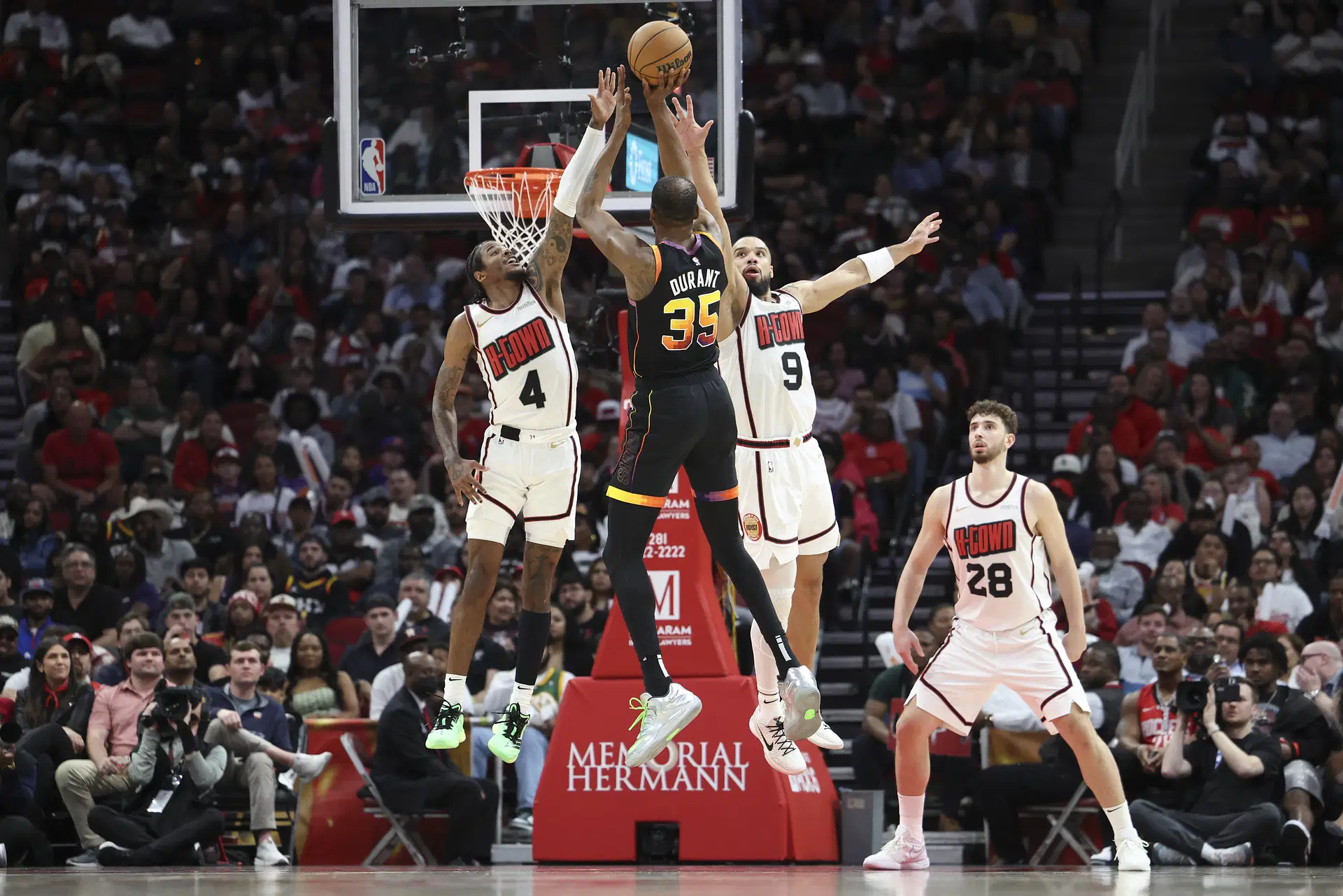 NBA Insider names the Houston Rockets as a potential landing spot for Kevin Durant (Image Source: Imagn)