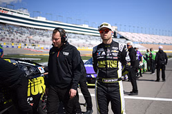 “I don't know what he was doing”: William Byron calls out Joey Logano for letting Ross Chastain forfeit his Charlotte dominance