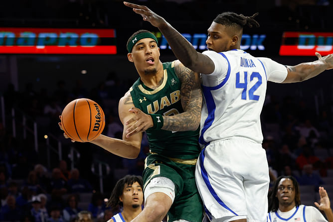 “He ain’t coming back”: Fans react as Yaxel Lendeborg doubtful between NBA draft and returning for Michigan