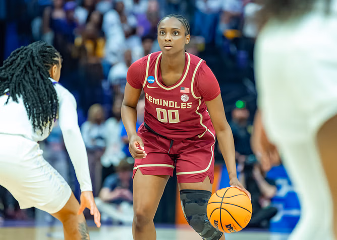 South Carolina's Ta'Niya Latson drops 2-word reaction for Makayla Timpson’s first WNBA bucket for Indiana Fever