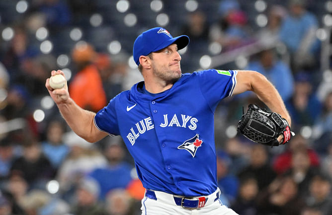 WATCH: Max Scherzer mocks umpire, imitating how official makes home plate calls