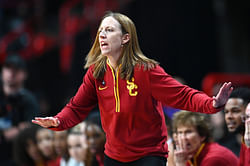 USC HC Lindsay Gottlieb drops 5-word reaction for her kids on Mother’s Day