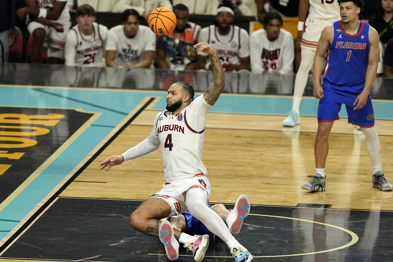 Johni Broome reacts as Auburn reminisces the 10th season under Bruce Pearl