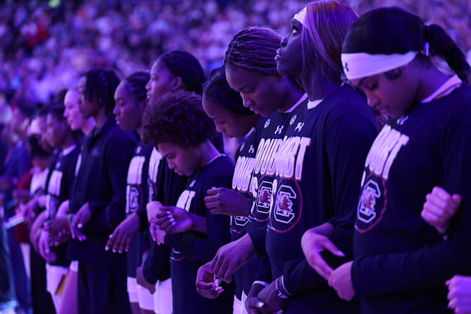 How many South Carolina women's basketball hoopers were selected No. 1 overall in WNBA draft?