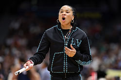 “South Carolina was represented well”: Dawn Staley expresses gratitude as she shares proud snaps from book promotion event