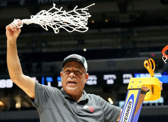 How many conference titles has Kelvin Sampson won in his collegiate career