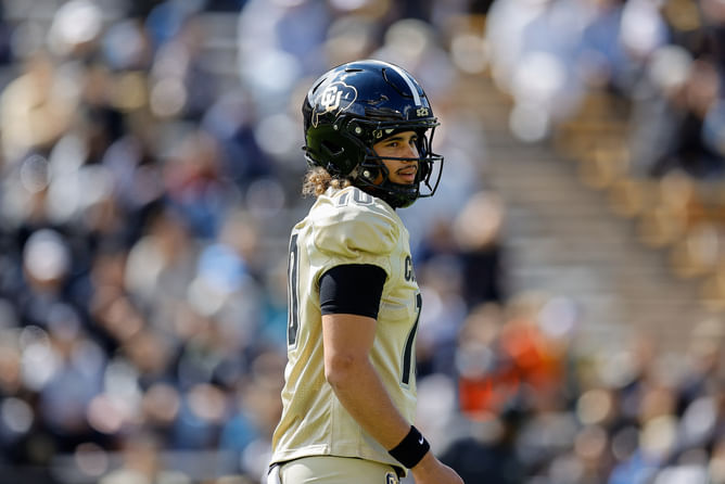 Shedeur Sanders' QB successor Julian Lewis beams with pride as sister Jordyn Lewis graduates from ACC powerhouse program