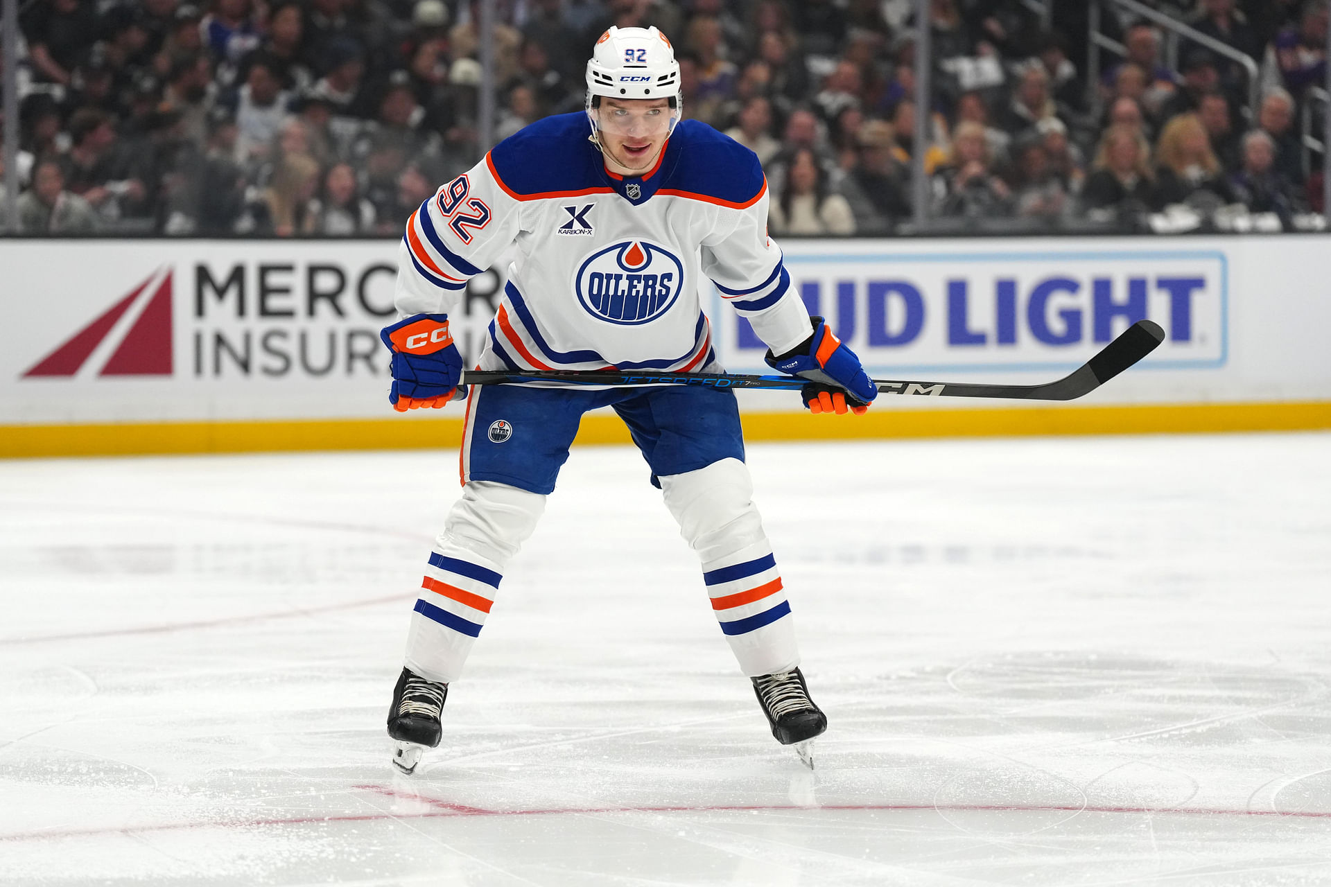 Vasily Podkolzin terá que tomar medidas na final da Conferência Oeste para ajudar os Oilers a avançar - Fonte: Imagen