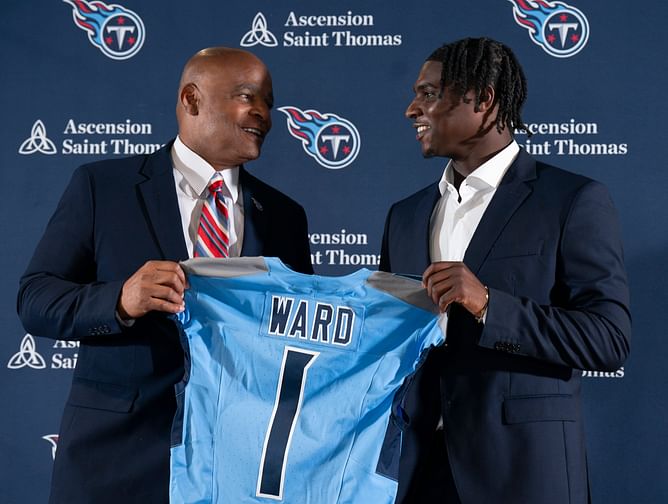 Titans legend Warren Moon gives honest reason for giving up his No. 1 jersey to Cam Ward
