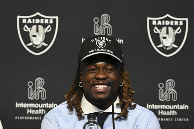 Raiders RB Ashton Jeanty laughs off Marshawn Lynch’s militant dad-50 push-ups theory
