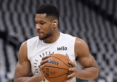 NBA Trade Rumors: Pacers’ flexible cap space could lure Giannis Antetokounmpo amid Bucks star's uncertain future
