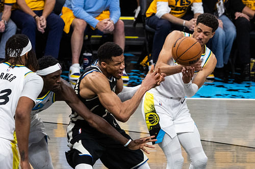 Magic Johnson comments on John Haliburton's incident with Giannis Antetokounmpo. (Photo: IMAGN)
