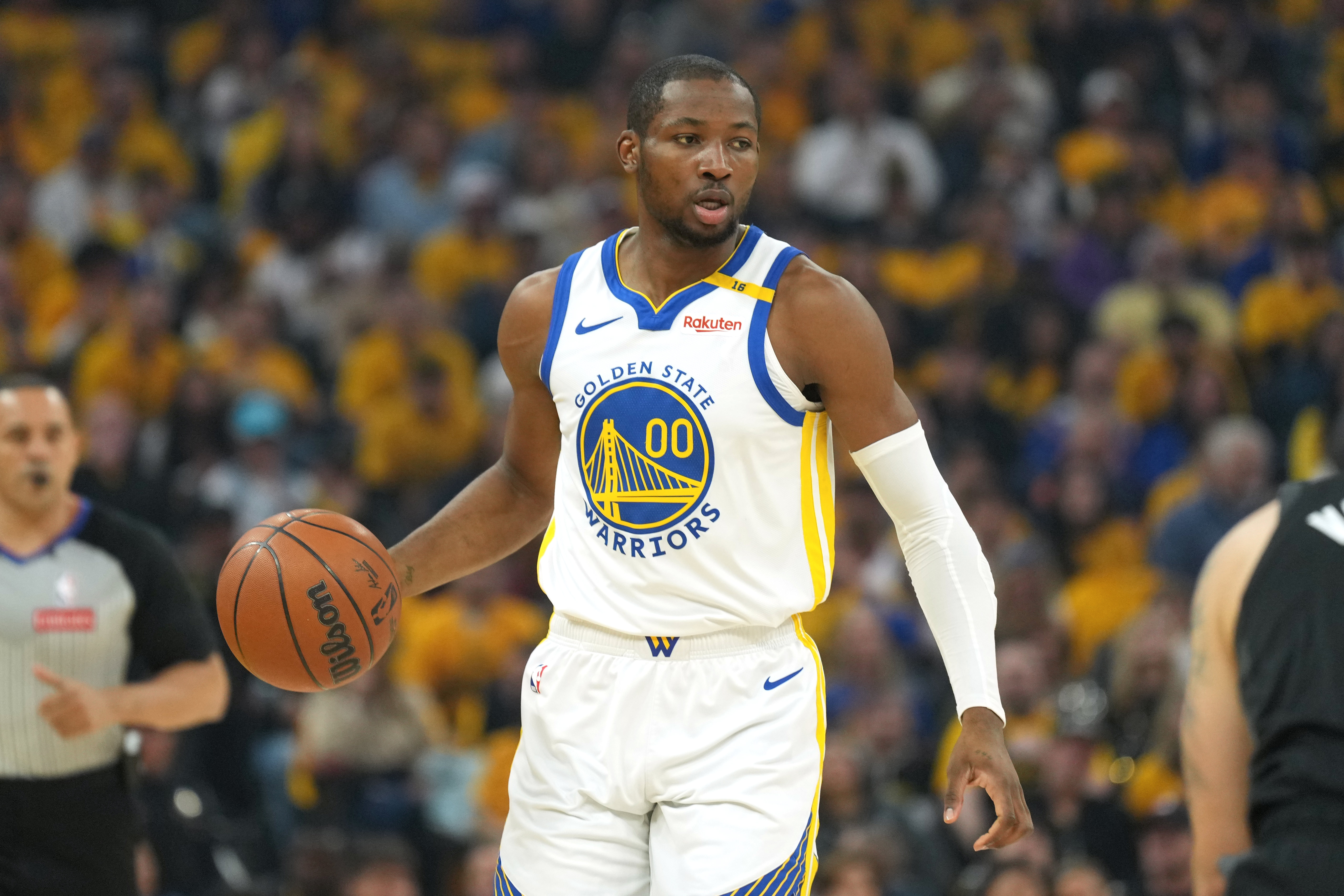 Why is Jonathan Kuminga not playing tonight against the Rockets? Warriors' unfavored forward's absence explored for Game 5