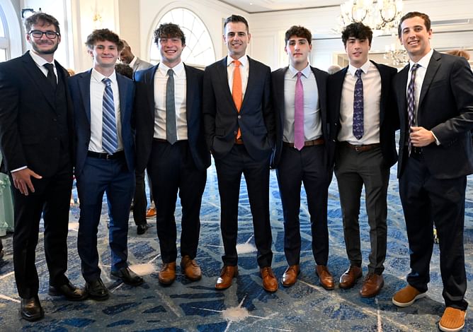 VIDEO: White House welcomes national champions Florida Gators with an acoustic rendition of 'I Won't Back Down'