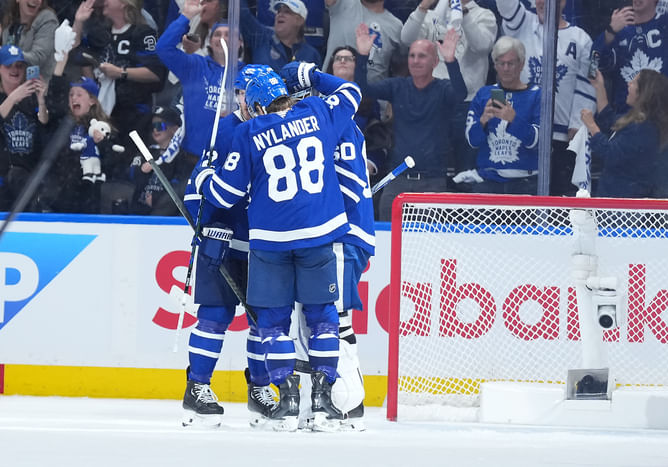 NHL insider praises Maple Leafs 'poised' attitude despite Brad Marchand, Panthers' physical play through 2-0 series lead