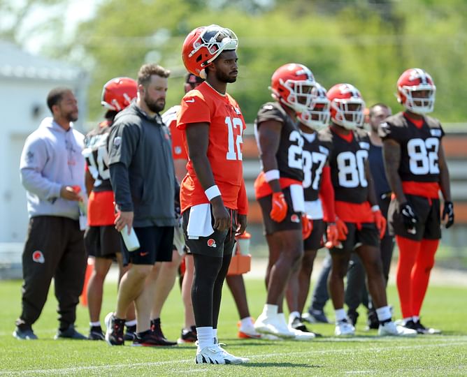 Shedeur Sanders makes feelings clear on standing out in Browns' crowded QB room with Dillon Gabriel, Joe Flacco, Kenny Pickett
