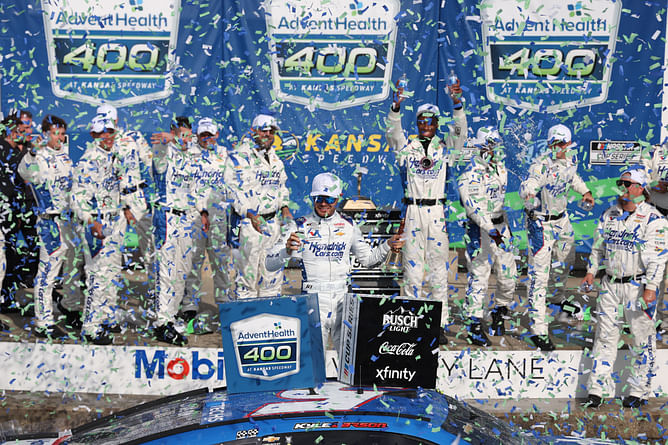 “Television lets you see what they showed”: Richard Petty and Dale Inman offer their take on Kansas Cup race