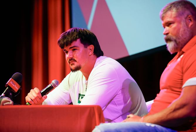 "You can't blame the kid": Hurricanes insider calls out backlash against Jackson Cantwell from Georgia fans