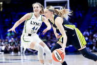 Dallas Wings guard Paige Bueckers (#5) drives to the basket as Minnesota Lynx forward Karlie Samuelson (#44) defends during the second half at College Park Center. Photo: Imagn