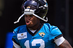 "He dancing like Norbit”: NFL fans react to Travis Hunter’s awkward wedding dance with Leanna Lenee