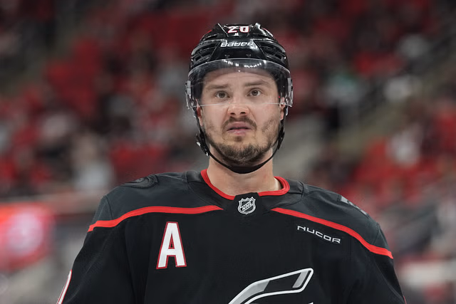 NHL: Stanley Cup Playoffs-Florida Panthers at Carolina Hurricanes - Source: Imagn