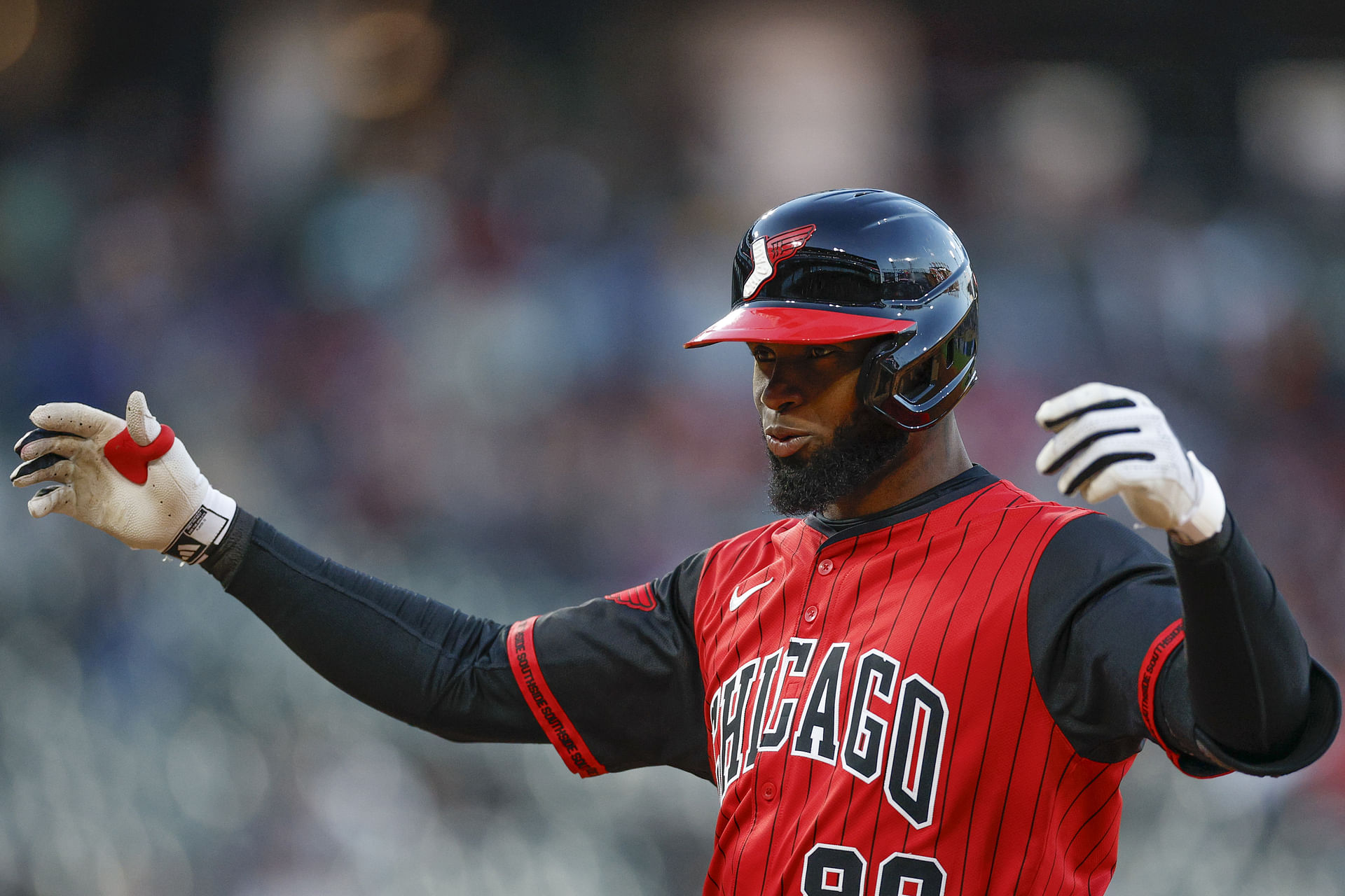 Luis Robert Jr. can steal a base today (Imagn)