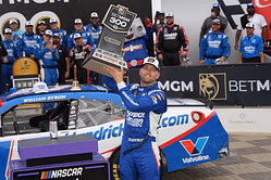 William Byron ends more than 7 years Xfinity drought with Charlotte win: “It’s fun to be back in victory lane”