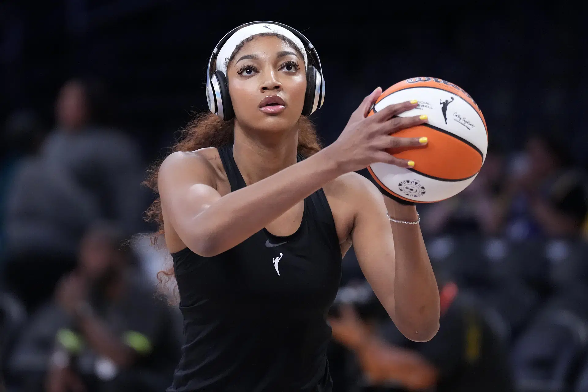 Fans react to the WNBA