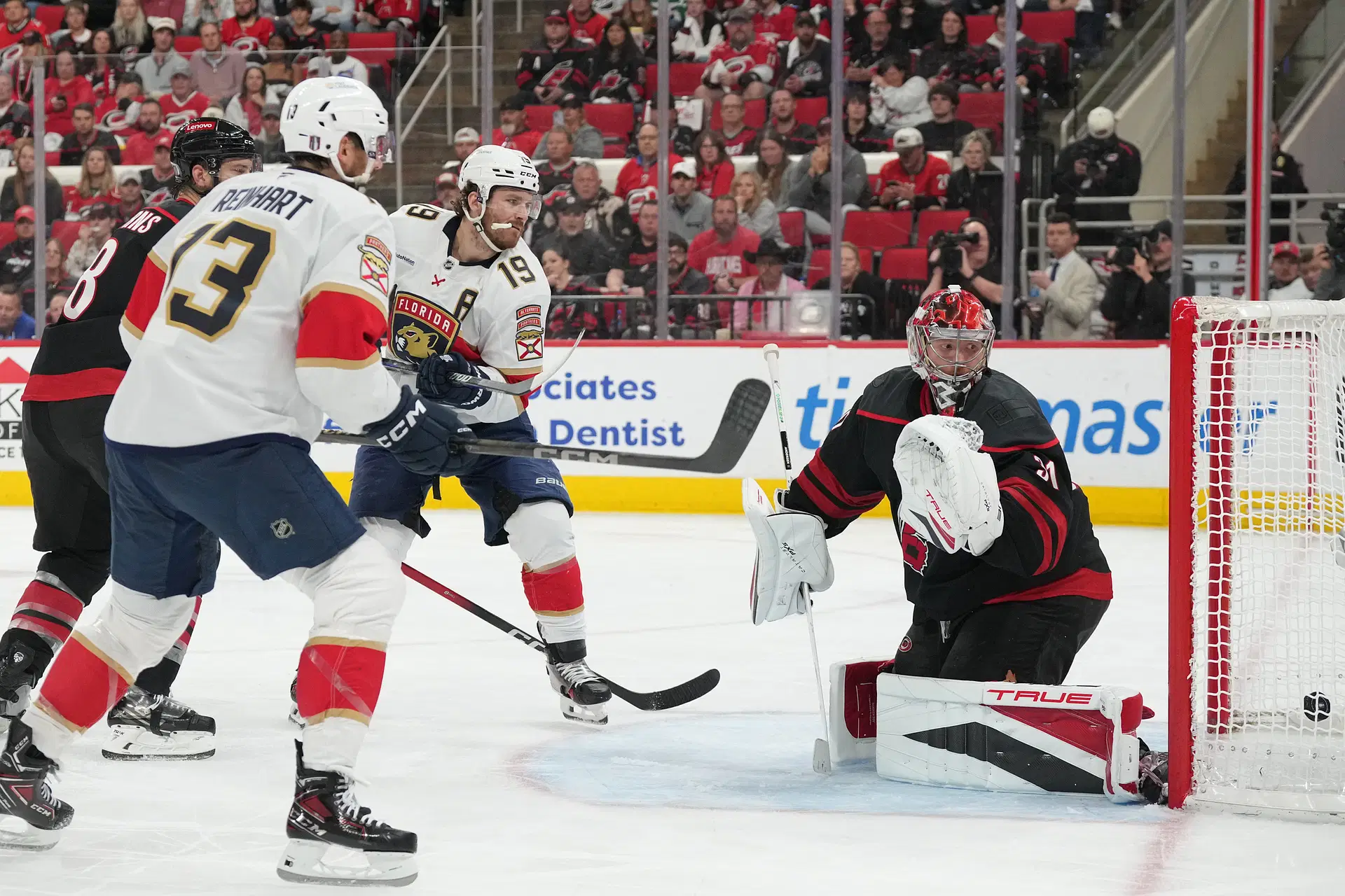 NHL: Stanley Cup Playoffs-Florida Panthers at Carolina Hurricanes - Source: Imagn