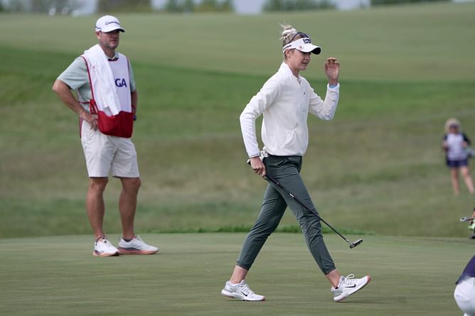 How did Nelly Korda perform in Round 2 of the 2025 U.S. Women's Open?