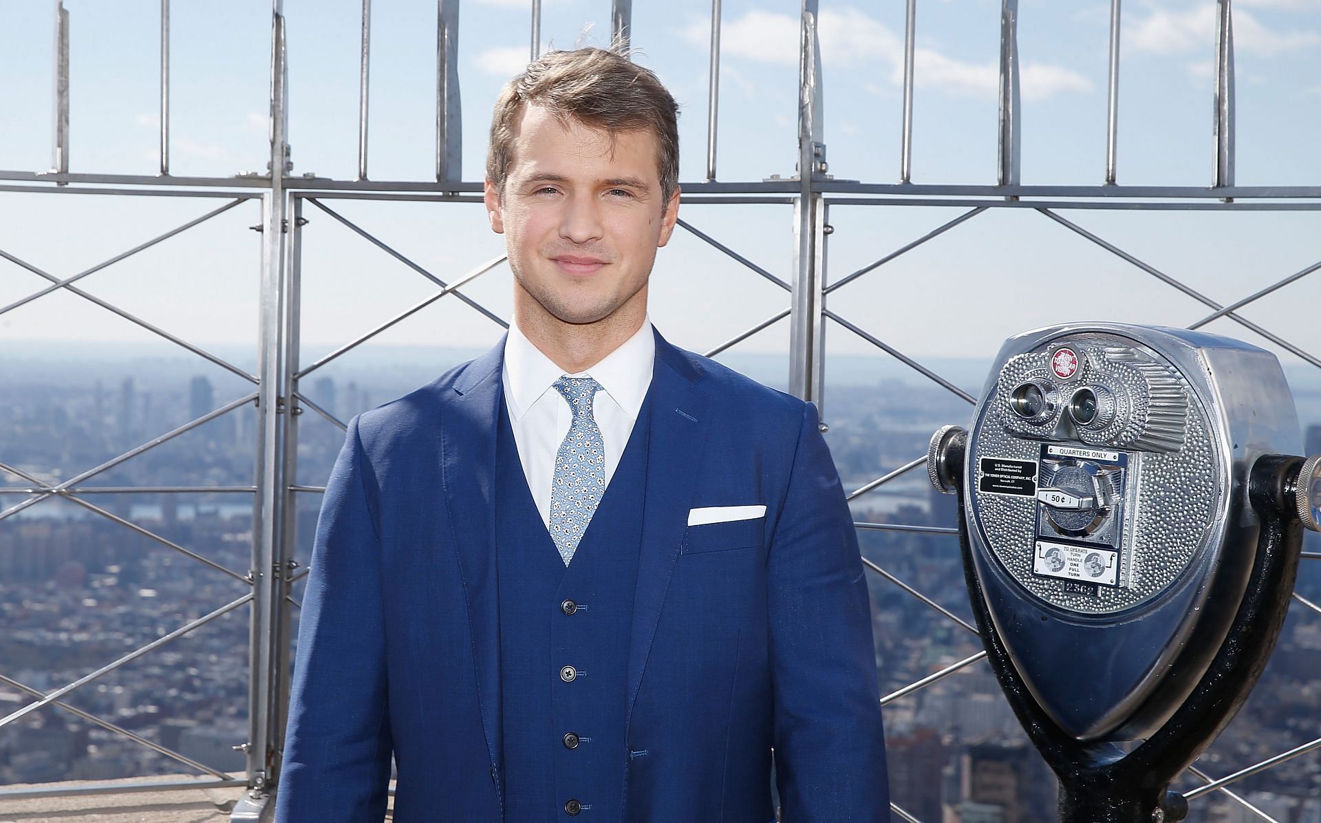 Actor Freddie Stroma visits The Empire State Building (Image via Getty)