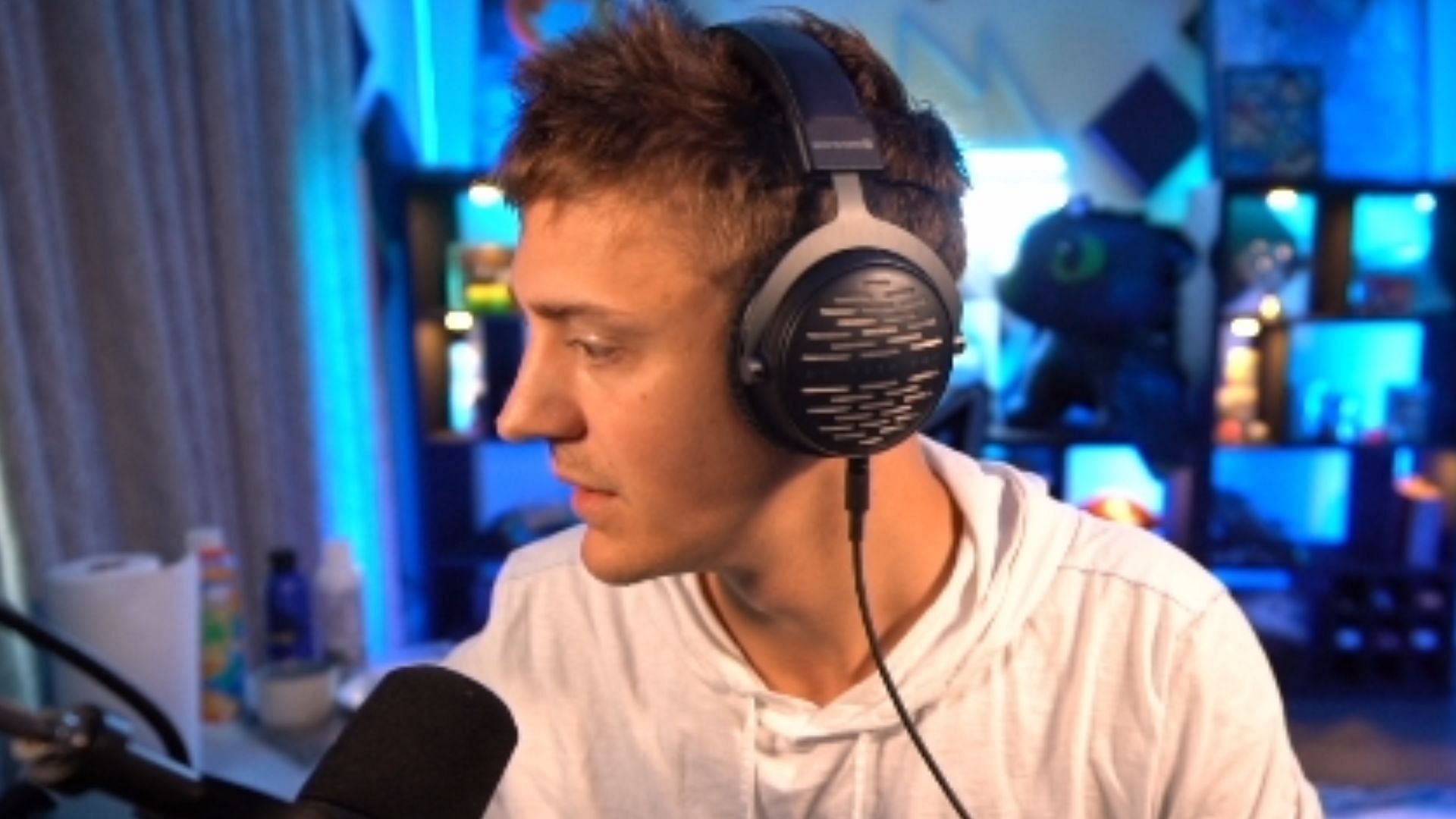 Ninja called out a fan for criticizing him for playing the Zero Build mode in Fortnite (Image via Ninja/Twitch)