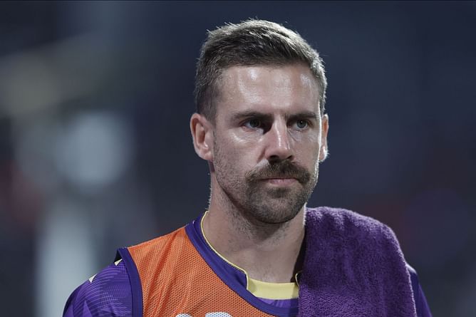 5 renowned bowlers who picked up just a single wicket in IPL 2025 ft. Anrich Nortje